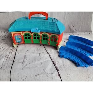 Thomas and friends Train Depot With 3 Blue Track Pieces